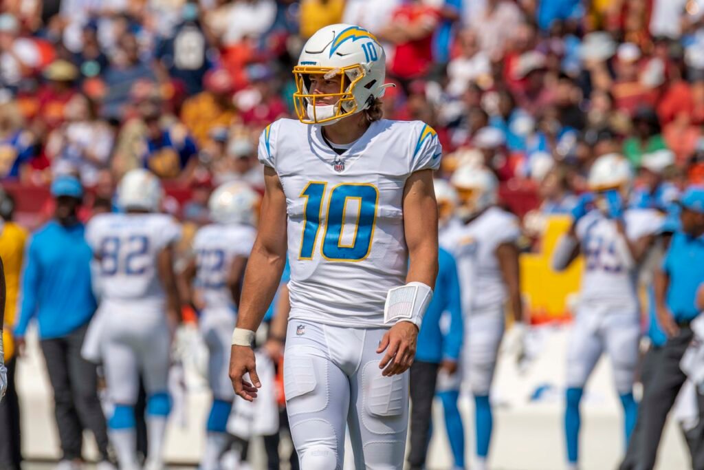Quarterback de Los Angeles Chargers durante un partido de la NFL