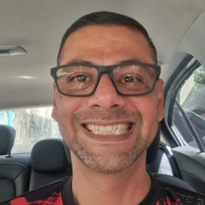 Leonard Ojeda, autor en Tribuna Central